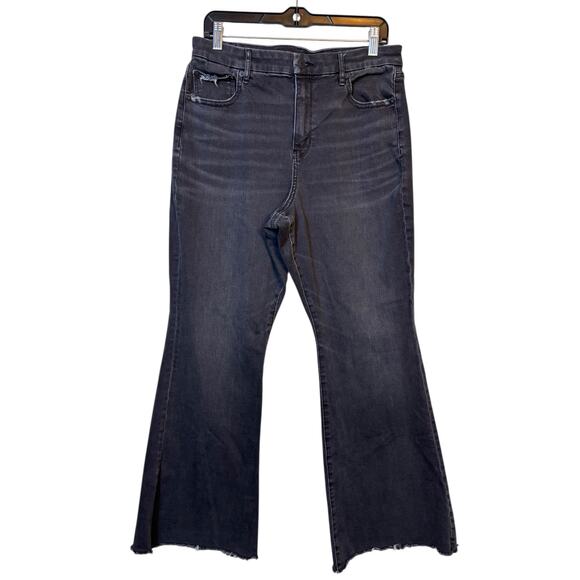 American Eagle Curvy Super High Rise Flare Jeans size 14 Short Dark Wash Ripped - Picture 2 of 10